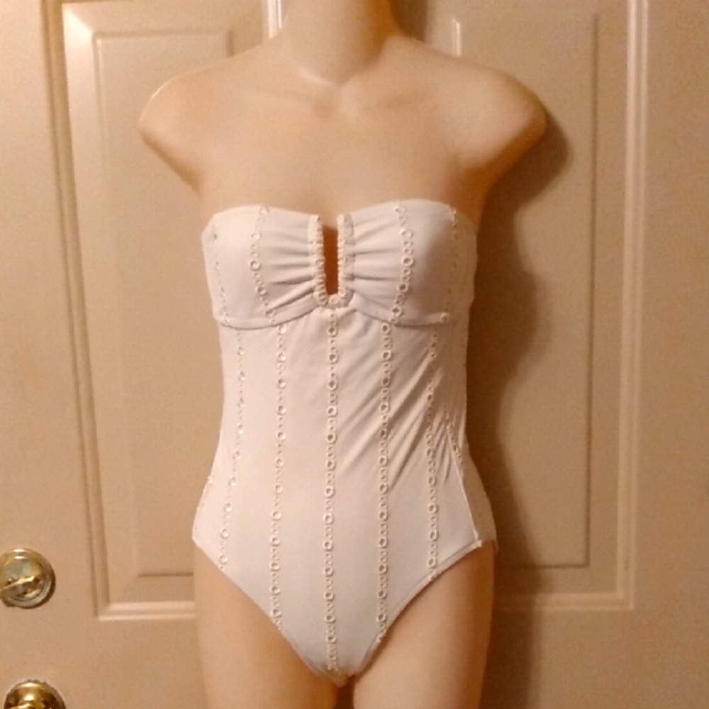 Vtg Victoria's Secret Cream Eyelet One Piece Strapless Swimsuit Coquette